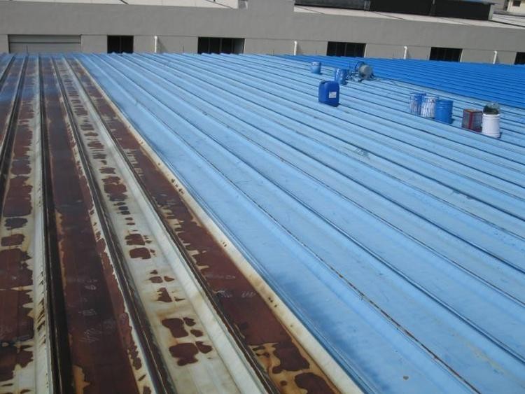 工廠房彩鋼除銹翻新自己做可以嗎？彩鋼噴漆施工工序繁瑣嗎？